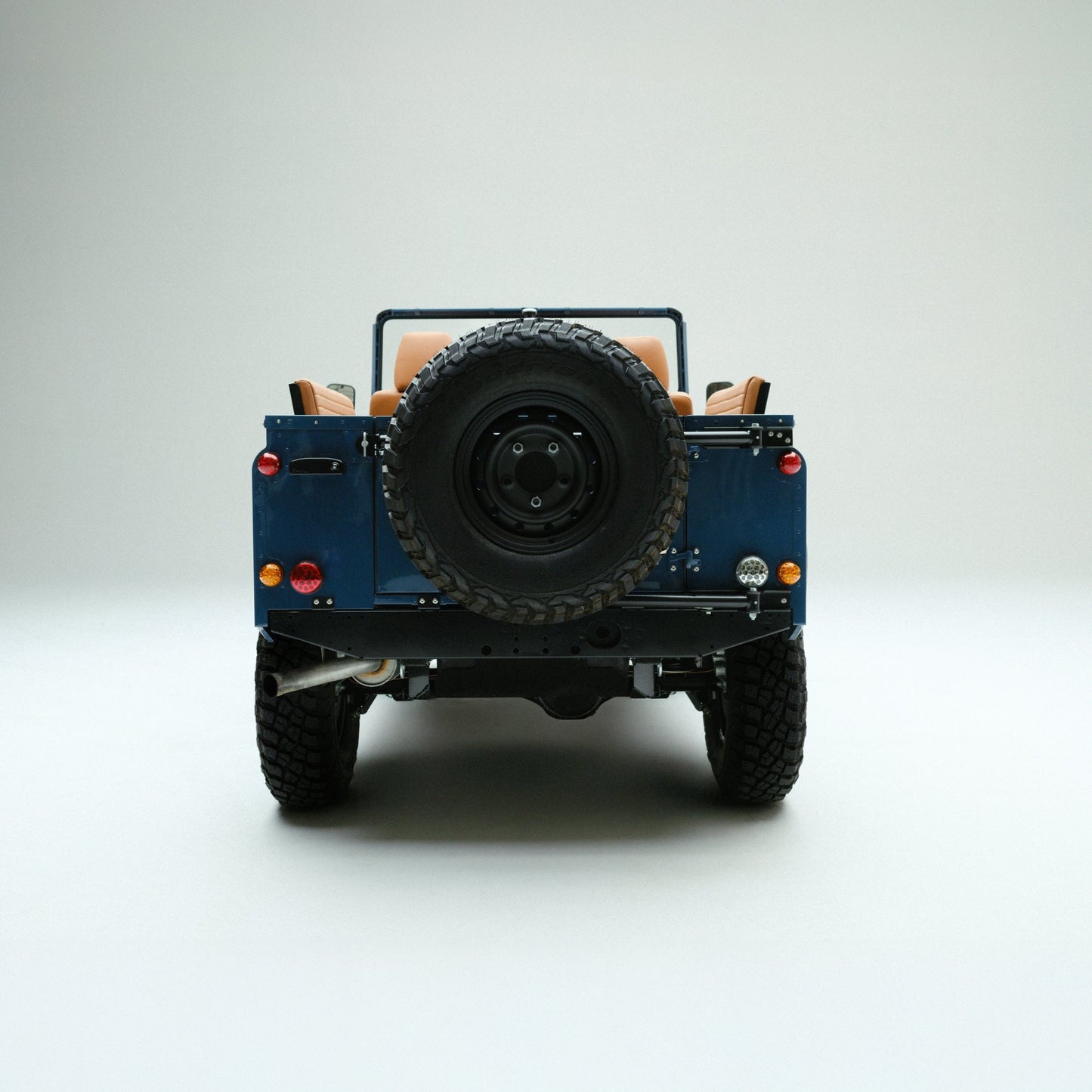Monos × Brooklyn Coachworks Land Rover Defender 90